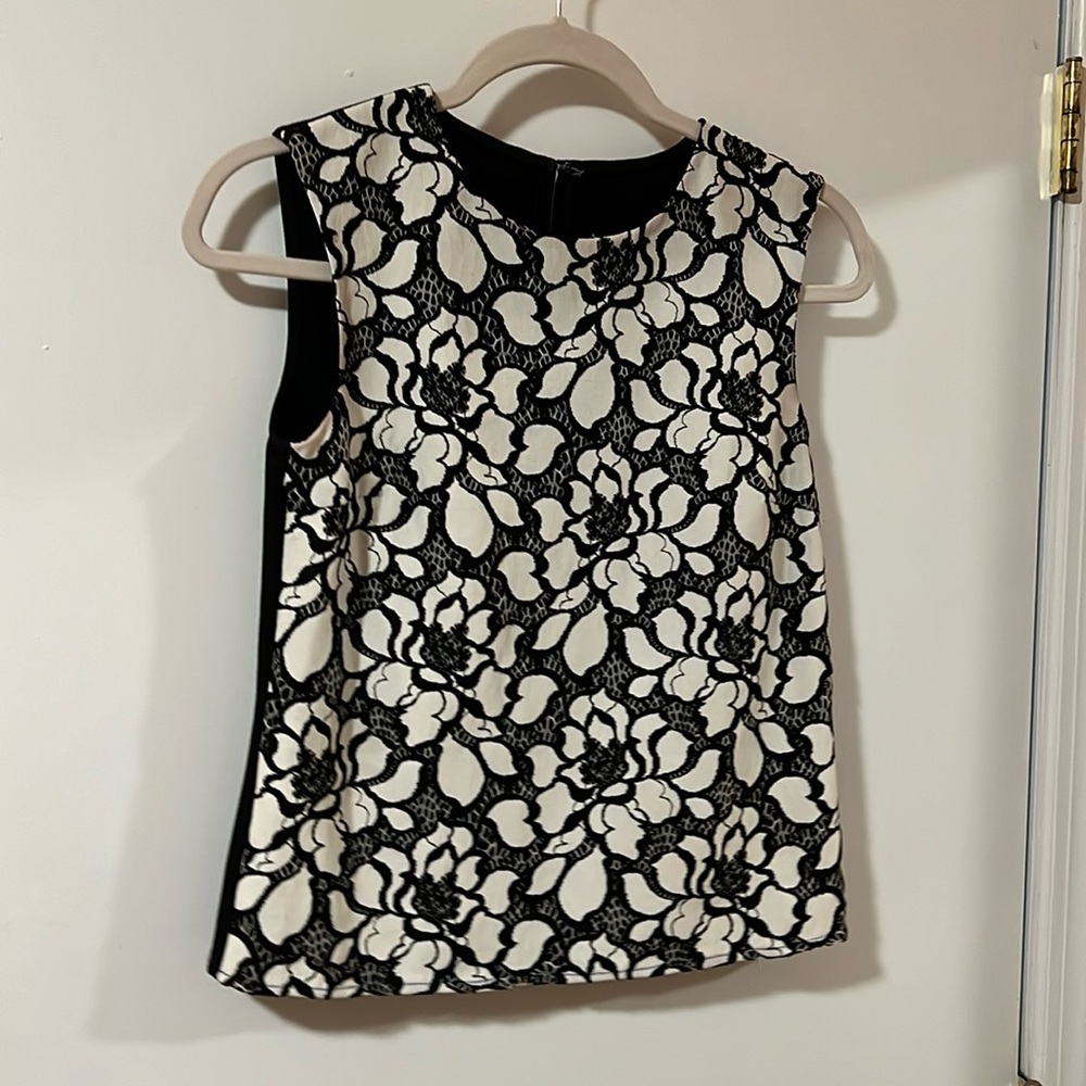 Black and White Set of Top and Short with Pockets Size 2